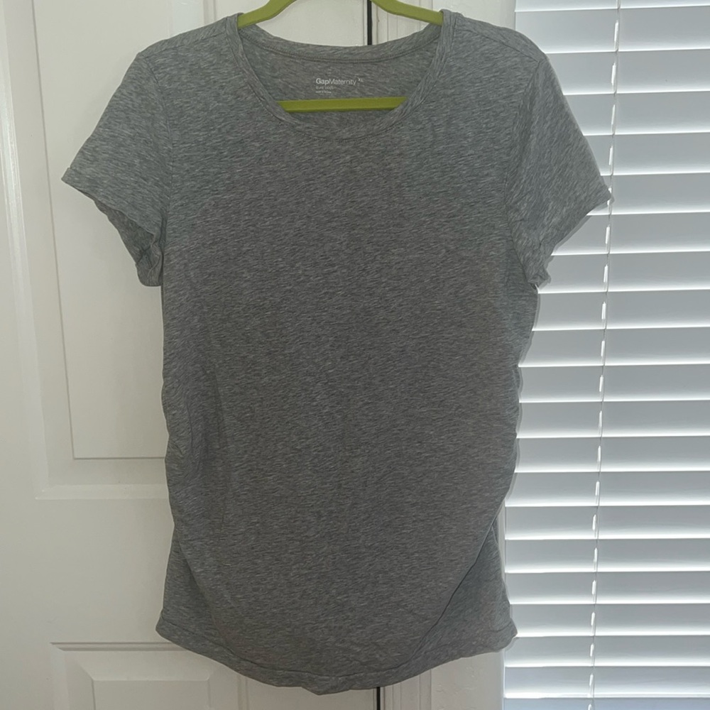 Gray Maternity Tee - GAP - XL
